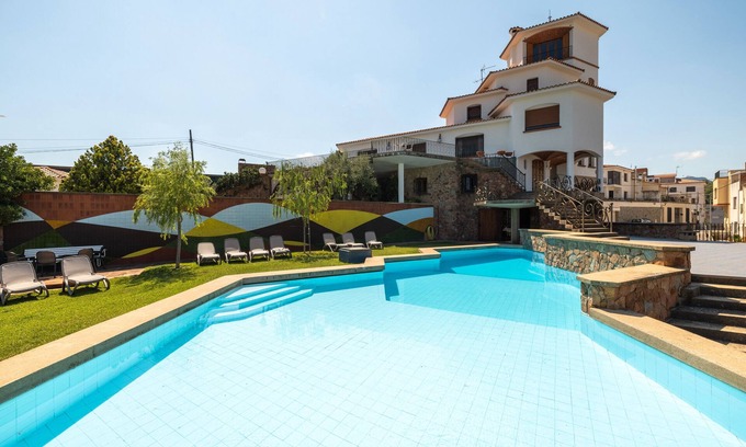Riudecanyes House | Country House 'Villa La Guaita' with Sea View, Private Pool and Wi-Fi