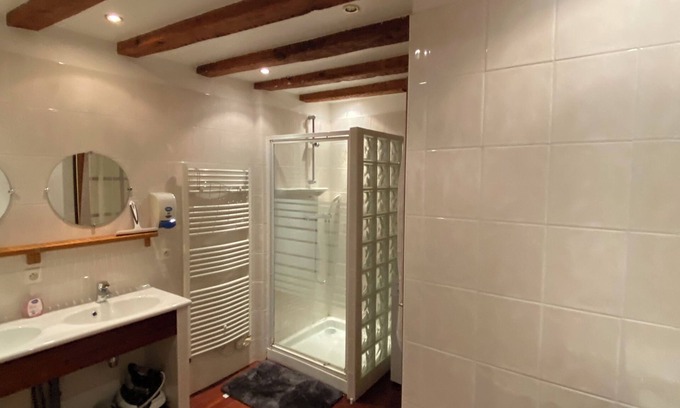 Courgivaux House | Country house with garden and swimming pool