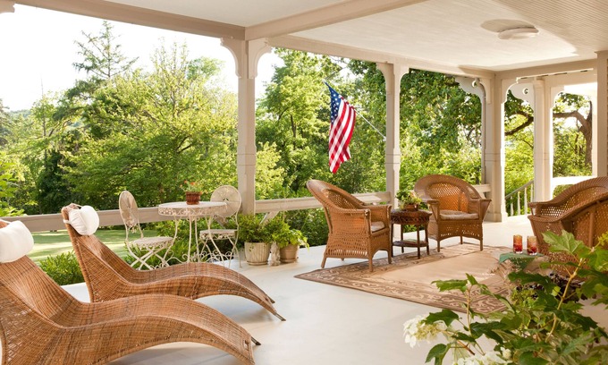Hudson House | Country House with Mountain Views, Fireplaces and Hiking