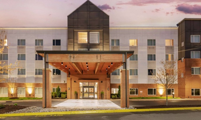 Charlottesville Hotel | Country Inn & Suites by Radisson, Charlottesville-UVA, VA