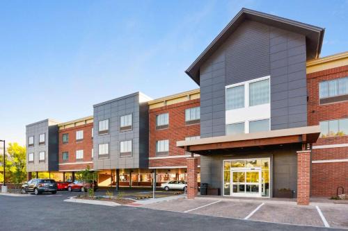Southside Hotel | Country Inn & Suites by Radisson, Flagstaff Downtown, AZ