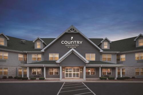 Village of Germantown Hotel | Country Inn & Suites by Radisson, Germantown, WI