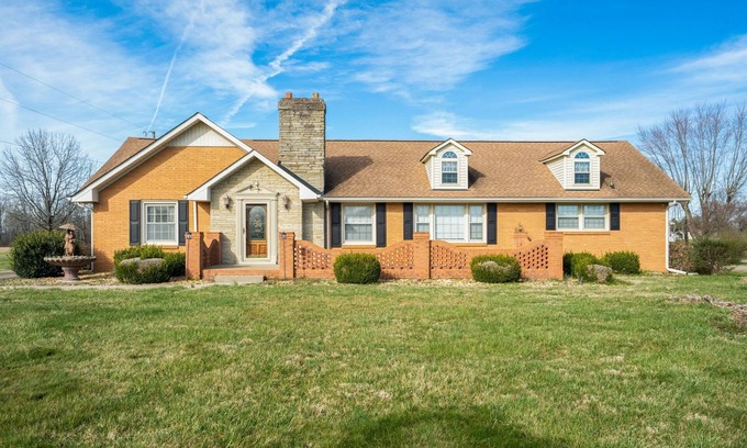 Springfield House | Country living at its best, chickens and a beautiful stocked pond to fish in