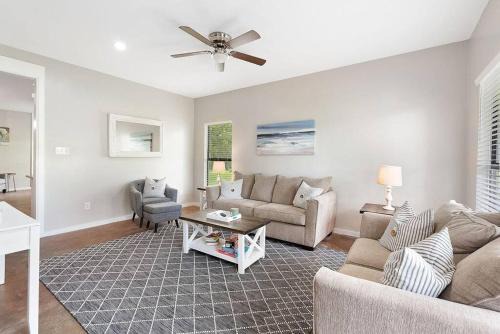 Grand Bay House | Country Living with Fishing and Bright Stars