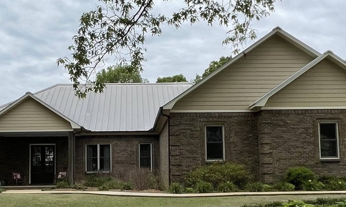 Etta House | Country oasis just minutes from town