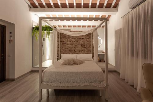Sant'Andrea in Besanigo House | Country Rooms & Suite La Quercia