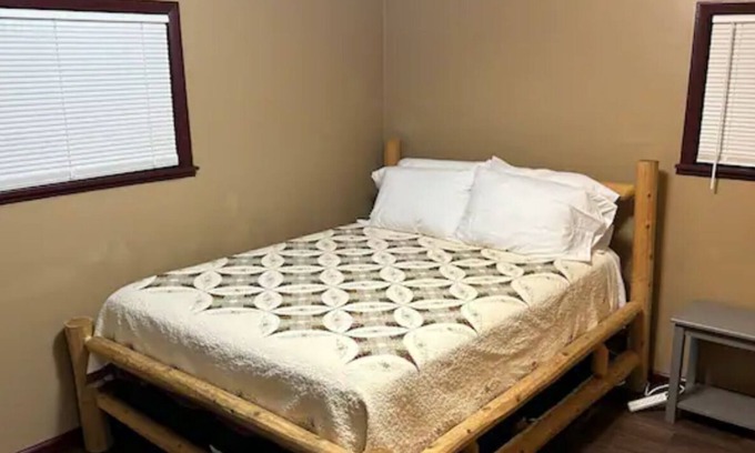 Onondaga House | Country setting but close to the city