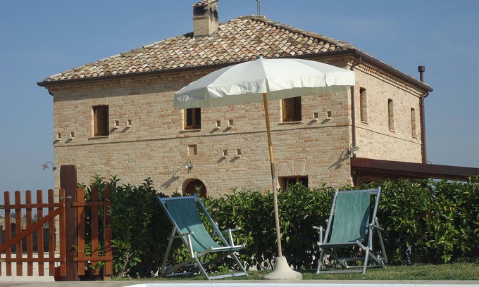 Corridonia Villa | Country side Villa Agriturismo, stunning view, family-friendly, total privacy