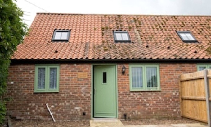 Hopton House | Country Views peaceful location in superb setting close to the Norfolk Broads