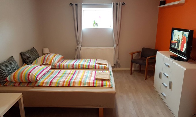 Dokkedal Bed & Breakfast | Countryside B&B with own entrance. For single, couples and families.