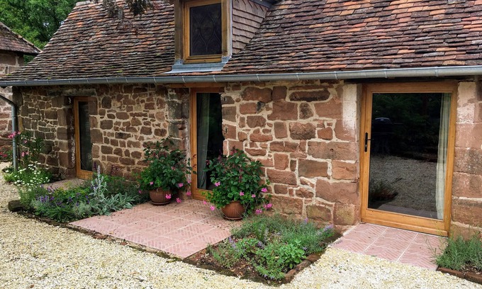 Boisseuilh Cottage | Countryside tiny house near Chateau de Hautefort