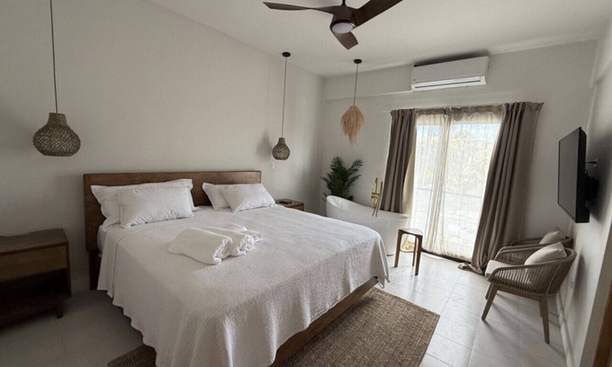 Punta Las Marias House | Couple`s Suite with Balcony at Ocean Park Beach Club