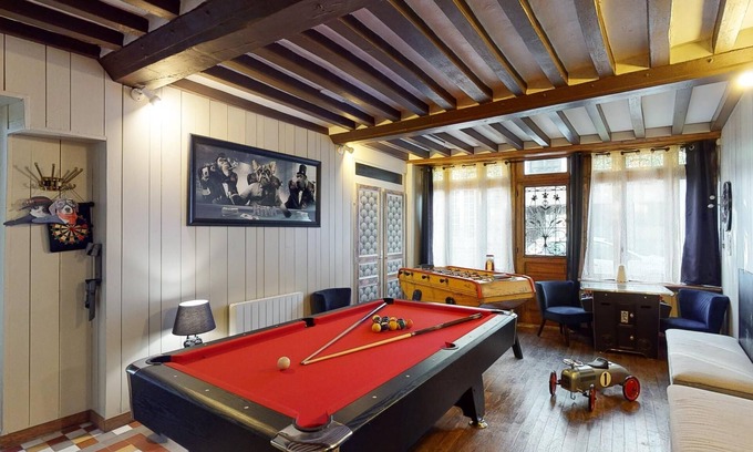 Villedieu-les-Poeles Cottage | Cour du paradis 8 pers : billiards, baby, 30 min sea
