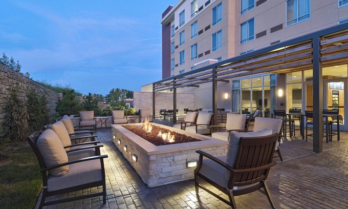 Richmond Heights Hotel | Courtyard by Marriott St. Louis Brentwood
