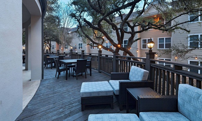 Gateway Hotel | Courtyard by Marriott Austin The Domain Area
