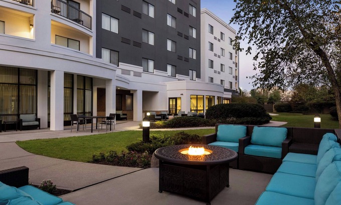 Ewing Hotel | Courtyard by Marriott Ewing Princeton