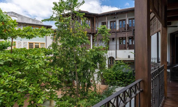 Las Catalinas Apartment | Courtyard style condo for 4 people