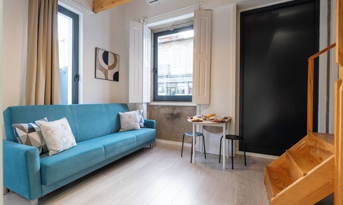 Sao Mamede de Infesta Apartment | Courtyard T1 Apartments with BBQ by HostWise