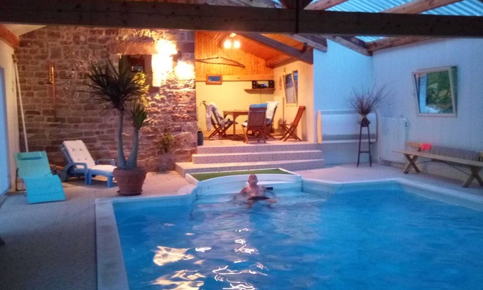 Uzemain House | Covered SWIMMING POOL and SAUNA + PRIVATE SPA LOGIS LUEURS DU SOLEIL 4* -7/10 People