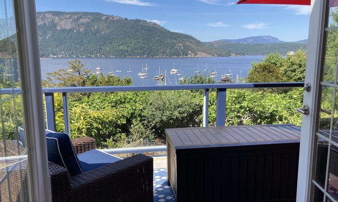 Cowichan Bay House | Cowichan Bay Hideaway