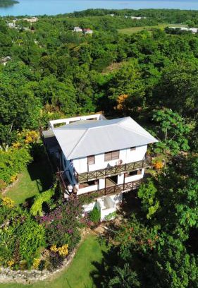 Orange Bay House | Coyaba private hilltop jungle retreat
