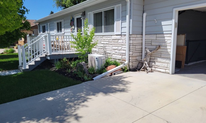 Morrill Apartment | cozey 2 bedroom basement apartment, comfortably located in center Morrill Ne.