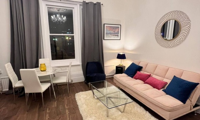 Chiswick Riverside Apartment | Cozy 1 Bed Flat in Chiswick - Flat 2