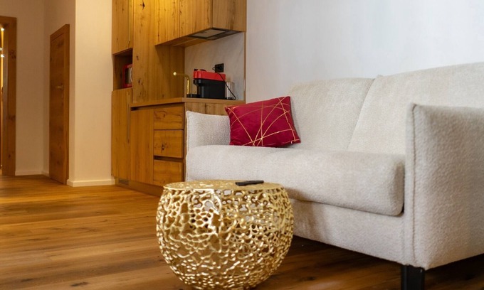 Cesky Krumlov Apartment | Cozy 1-bedroom apartment in historical old town of Český Krumlov.