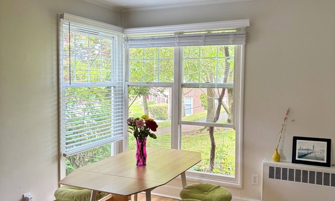 Mercer Island Apartment | Cozy 1-bedroom apartment in charming Mercer Island with WiFi, tennis courts