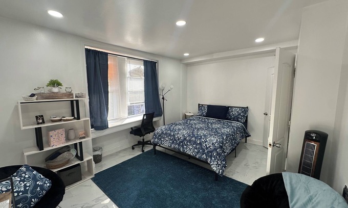 Spruce Hill Apartment | Cozy 1-bedroom apartment with WiFi, AC in pleasant Philadelphia