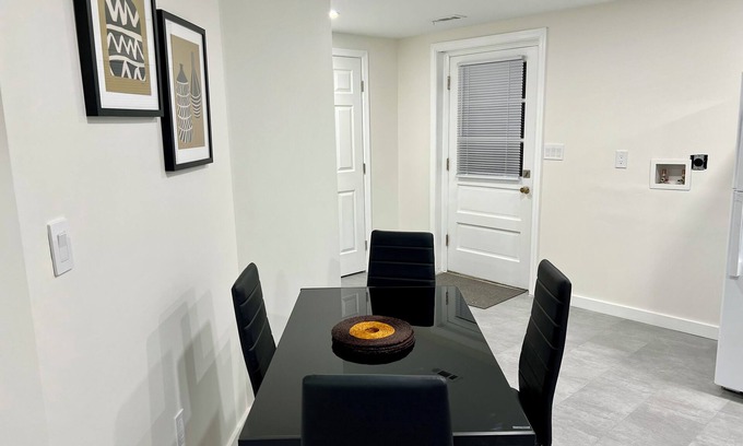 Rosaryville Apartment | Cozy 1-bedroom apartment in brilliant Cheltenham with WiFi, AC