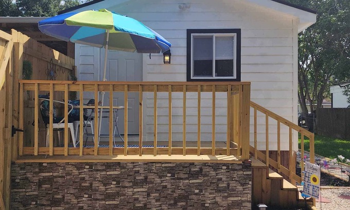 Bacliff Apartment | Cozy 1-bedroom apartment with AC and WiFi in enchanting Bacliff