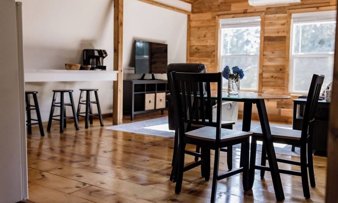 Gresham Apartment | Cozy 1-bedroom apartment with WiFi, AC in serene Gresham