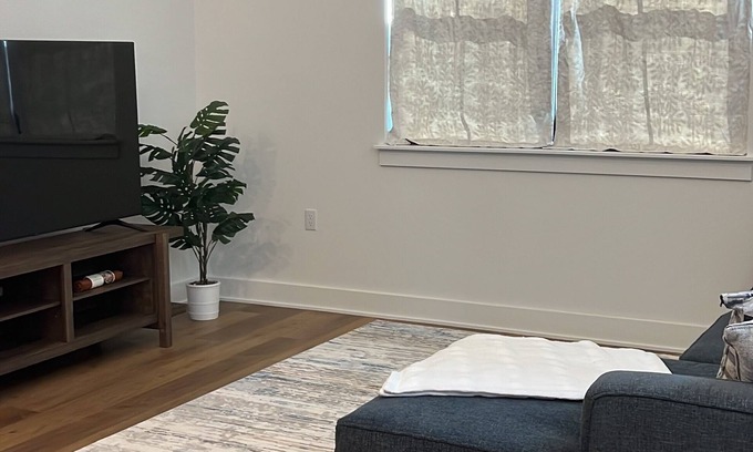 MLK Apartment | Cozy 1-bedroom apartment in Austin, centrally located in Mueller.