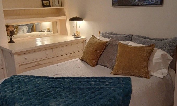 Alphabet Historic District Condo | Cozy 1-bedroom condo in welcoming Portland with AC, WiFi