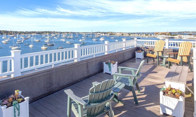 Goat Island Condo | Cozy 1-bedroom condo with WiFi, fitness room in delightful Newport
