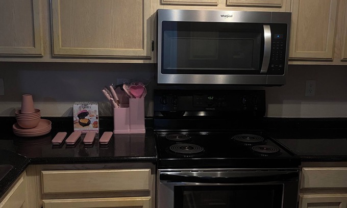 Tampa Palms Apartment | Cozy 1-bedroom with WiFi and fitness room in charming Tampa