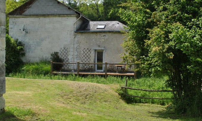 Cheille Cottage | Cozy 19th-Century Cottage with Riverside Terrace, Near Azay-le-Rideau, Modern Amenities Included
