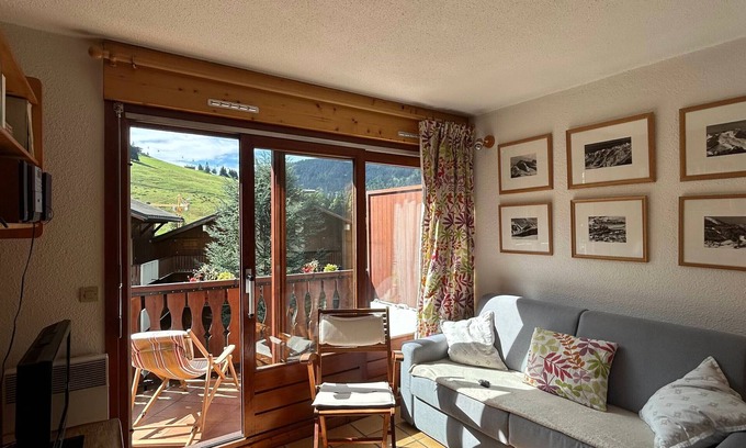 La Clusaz Apartment | Cozy 2-bed apartment with garage, near village and lifts