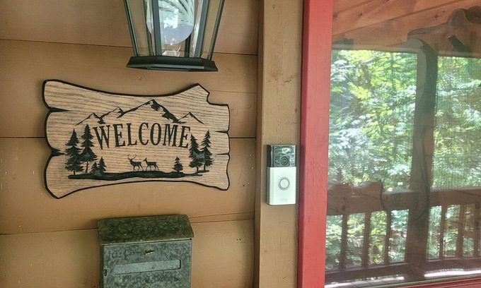 Blairsville Cabin | Cozy 2-bedroom cabin in charming Blairsville located in the North GA Mtns.