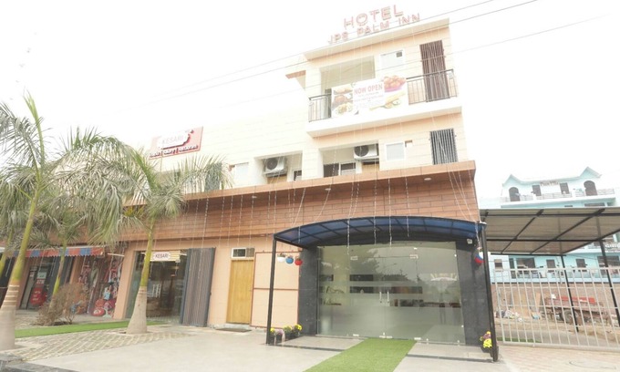 IMT Manesar Hotel | Cozy 2-bedroom hotel in nice Gurugram with WiFi, AC