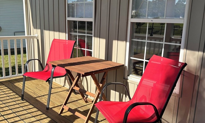 Buchanan House | Cozy 2-bedroom house in fantastic Buchanan with lovely front porch, a/c and WiFi