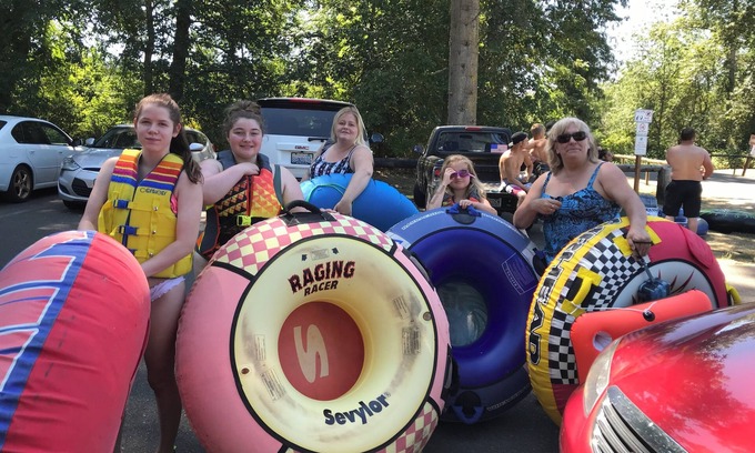 North Yelm House | Cozy 2-bedroom RV w/AC, WiFi in charming Yelm Near Casino/Fishing/river floating