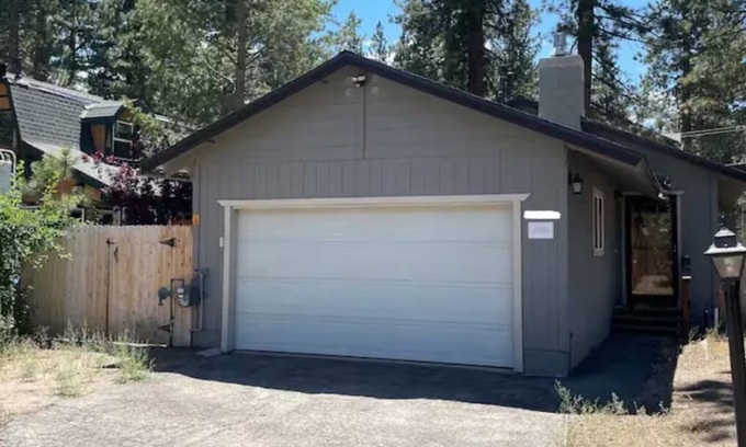 Al Tahoe House | Cozy 2-bedroom house in South Lake Tahoe, walking distance to the lake.