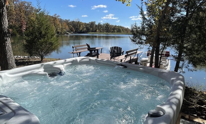 Innsbrook Ski Chalet | Cozy 2 bedroom waterfront chalet with private beach, hot tub at Innsbrook Resort