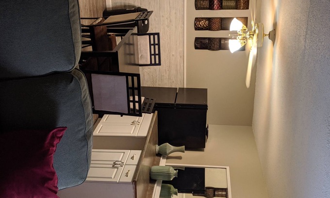 Ferguson Apartment | Cozy 2bd w WiFi and Private Entry