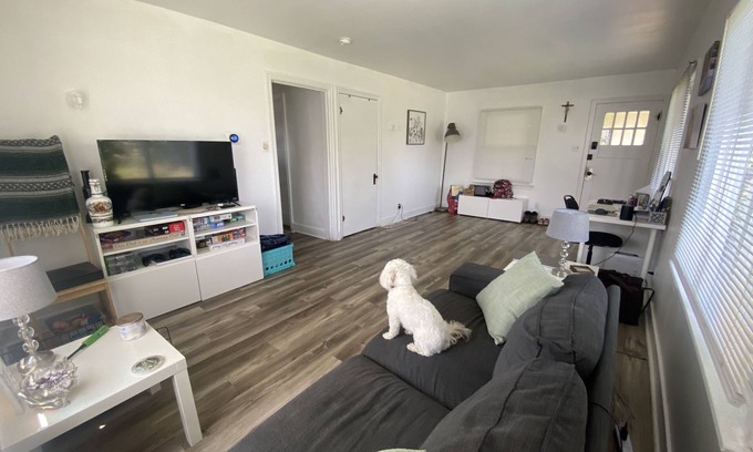 Steubenville House | Cozy 2Bedroom in Ridge avenue