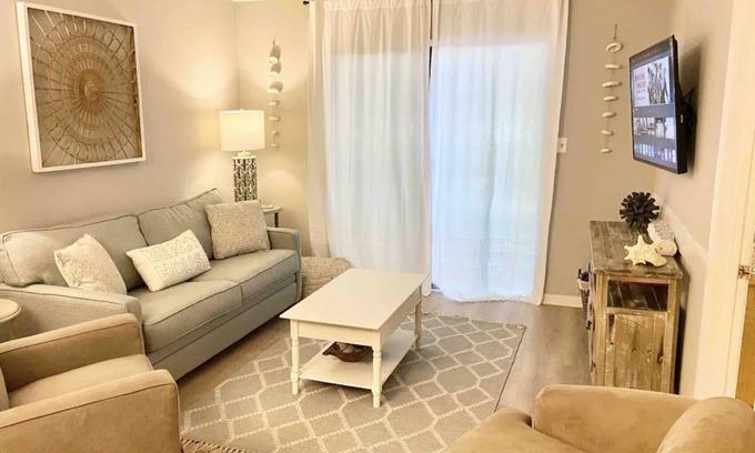 Folly Field Condo | Cozy 2BR, FREE Bikes & Parking, Short Beach Walk