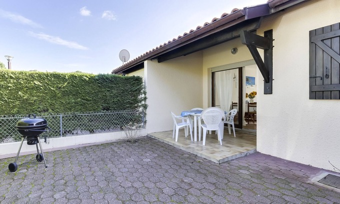 Biscarrosse Plage House | Cozy 2BR House with Terrace Near Beach & Shops in Biscarrosse