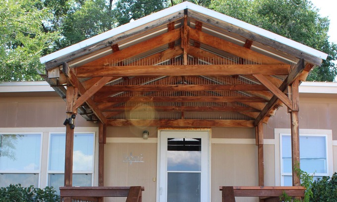 Springer House | Cozy 3 bedroom house in peaceful location